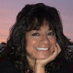 Meet your Posher, Leslie